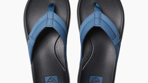 Chanclas REEF representando el auténtico beach lifestyle surfero