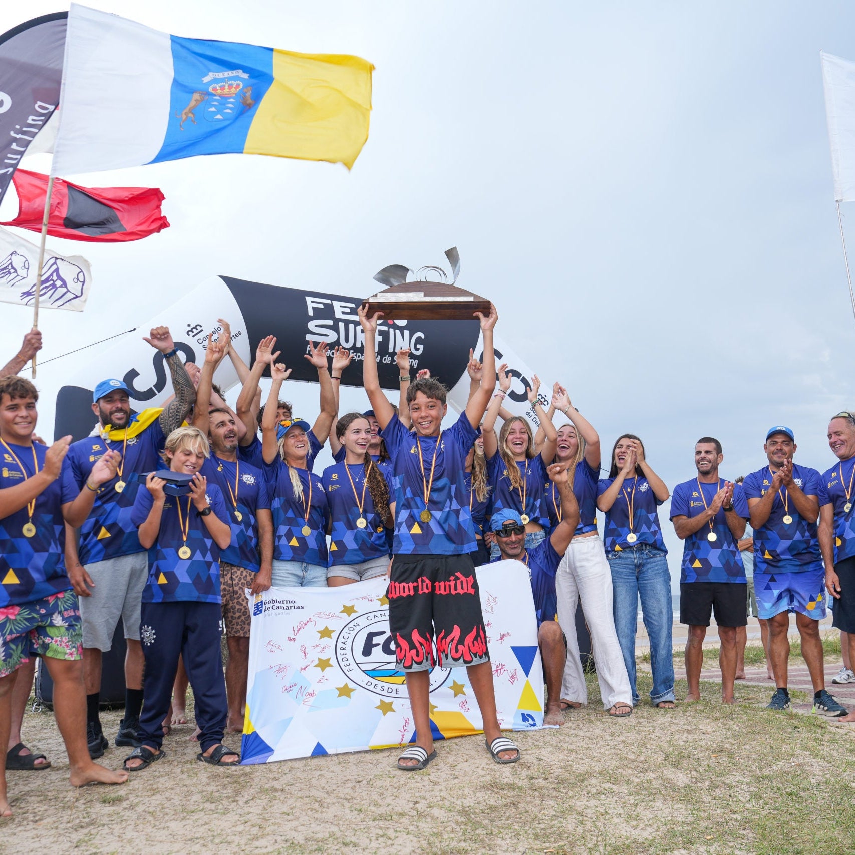 Selección canaria campeona de España de surfing por autonomías 2026 en Berria