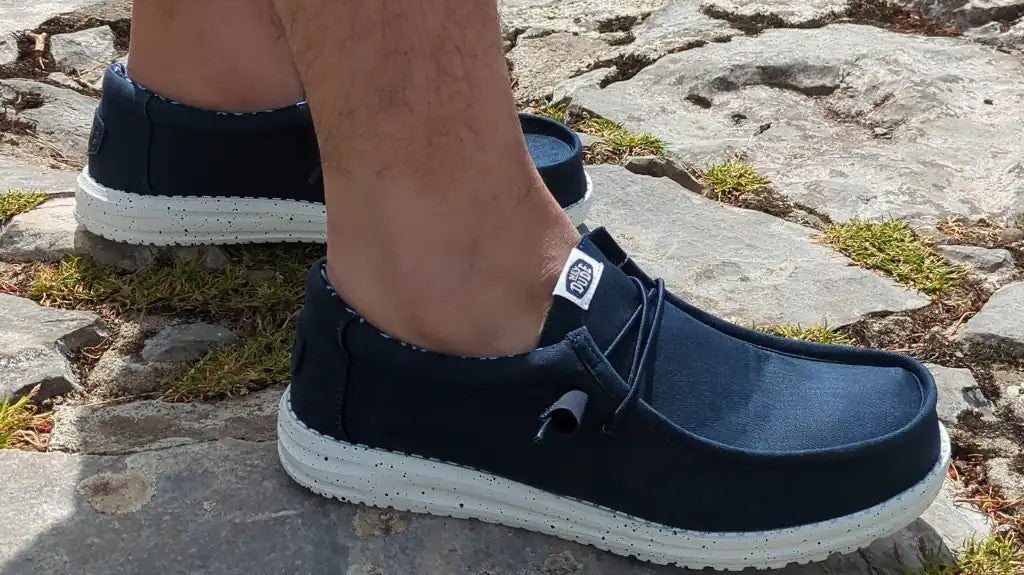 diferencias zapatillas HEY DUDE hombre vs mujer cual elegir