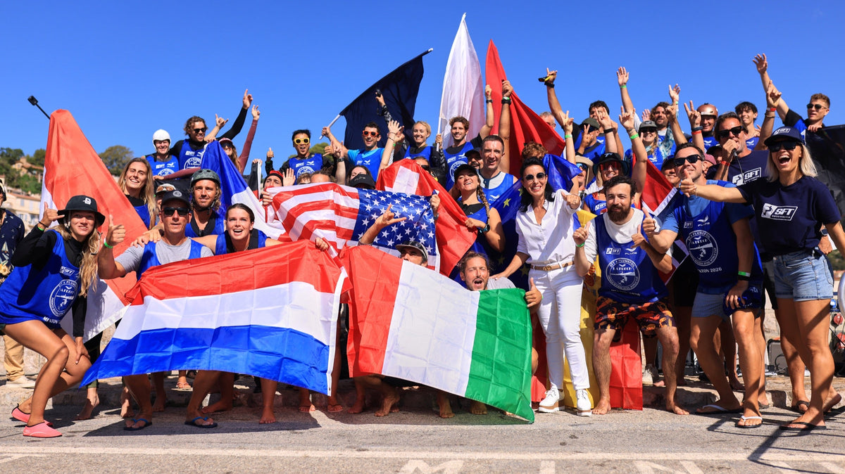 Participantes de la final del Surf Foil World Tour 2026 en Menton, donde Manel Arpa se proclamó campeón mundial de e-foil