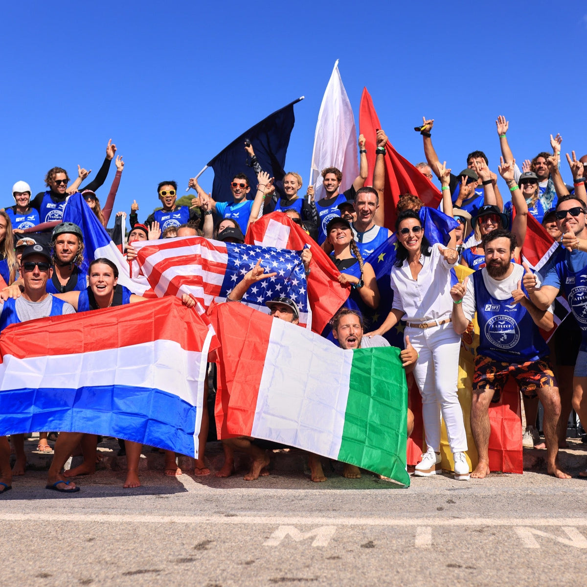 Participantes de la final del Surf Foil World Tour 2026 en Menton, donde Manel Arpa se proclamó campeón mundial de e-foil