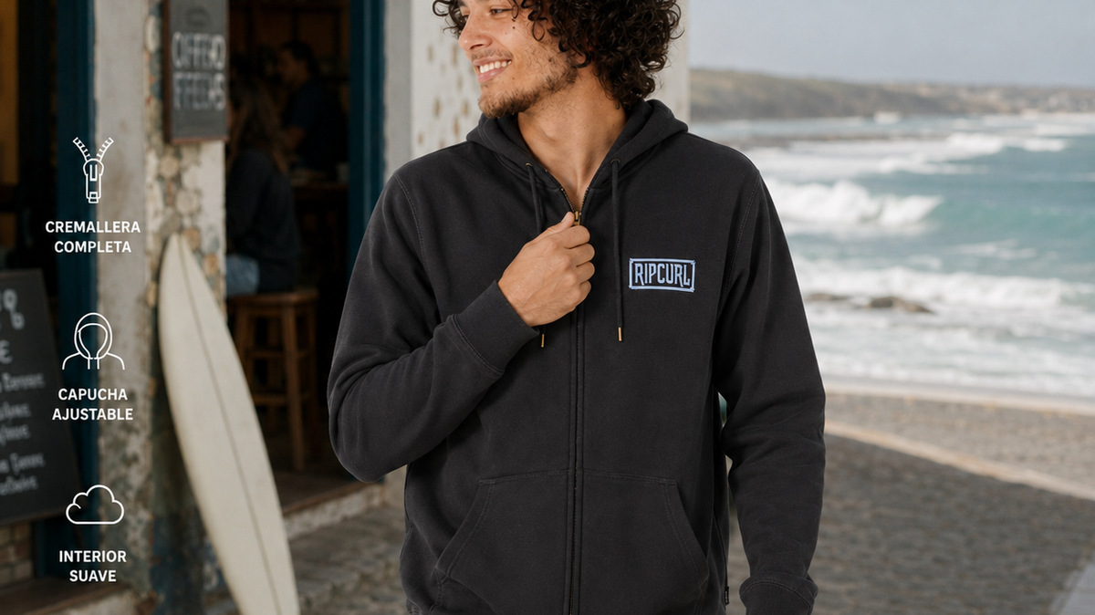 Sudadera Rip Curl Made For Zip Washed Black en escena editorial, imagen editorial propia de THE SURF TOWN