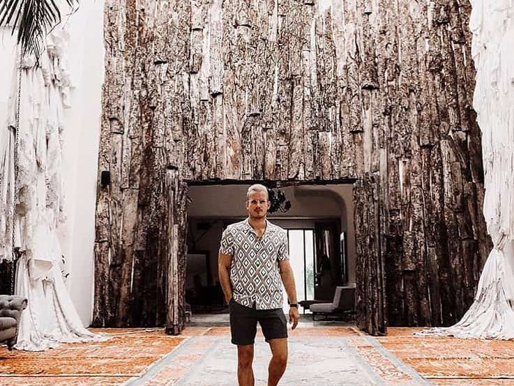 Surfwear y streetwear tendencia verano 2026 con outfits oversize estilo California
