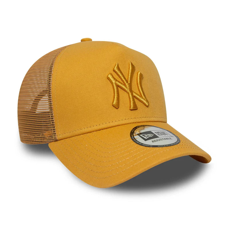 Gorra New Era NY League Essential Trucker Mostaza