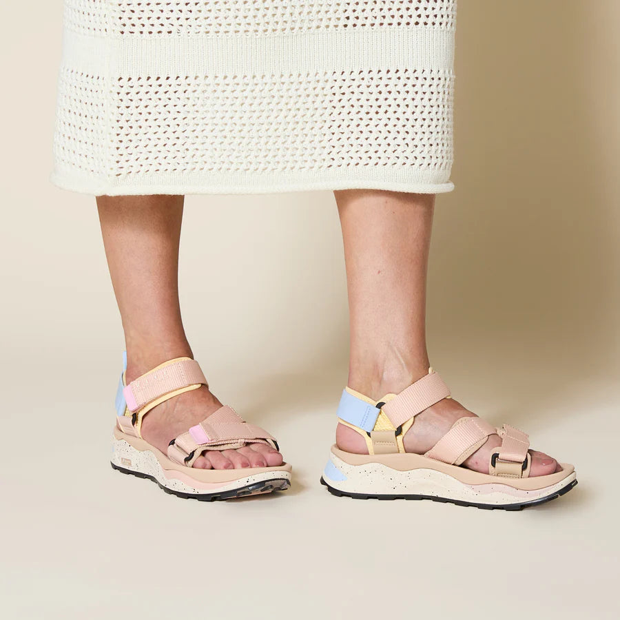 Sandalias Reef Cross--Shore Rose Sand