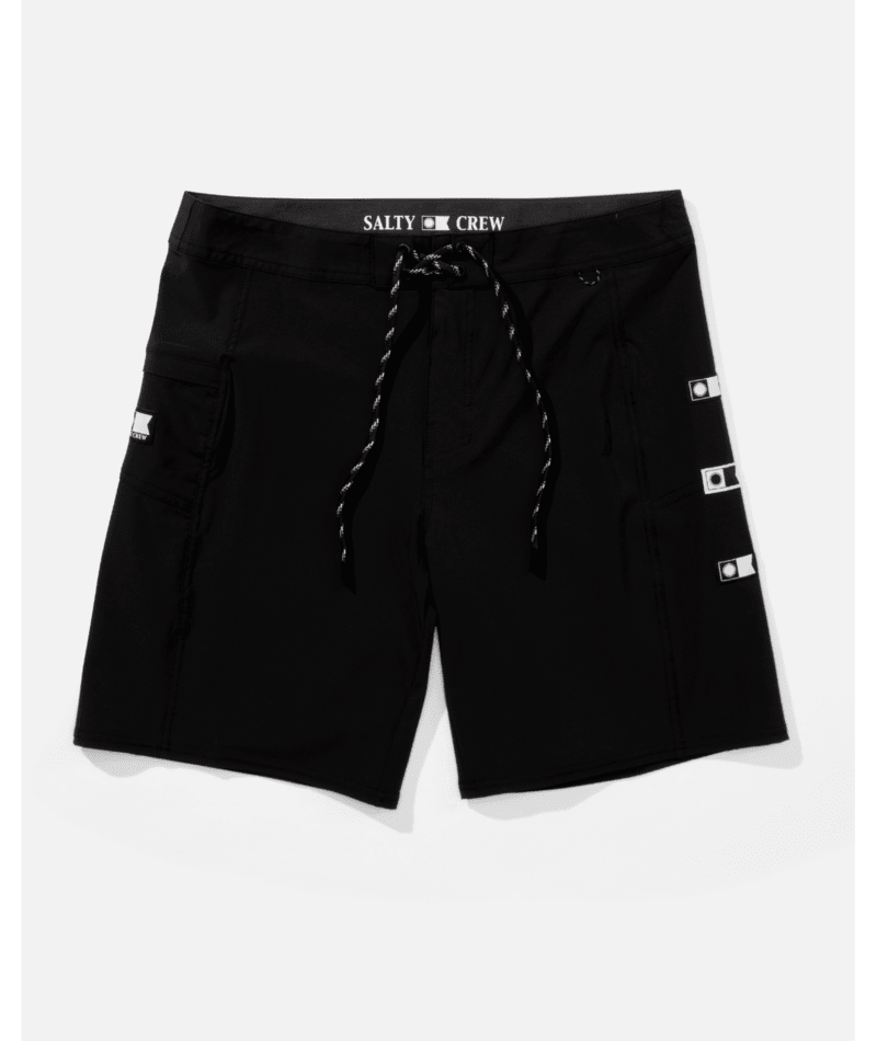 Bañador Salty Crew Flagship Black para hombre en color negro con diseño surf de secado rápido y ajuste cómodo