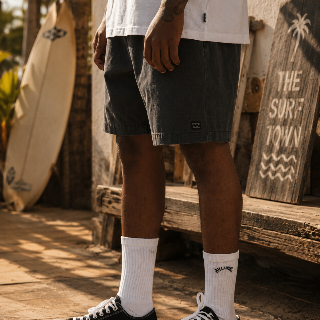 Bermuda Billabong Crossfire Wave Washed negra hombre en surf shack tropical lifestyle premium