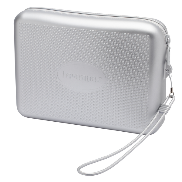 Bolso Havaianas Beach Necessaire Metallic Bright Silver plateado de goma con cremallera y tira de mano