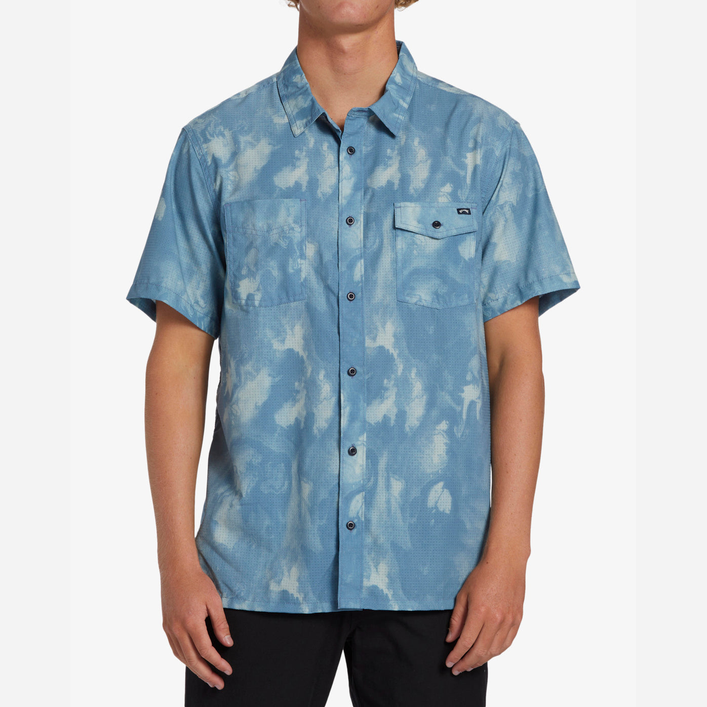 Camisa BILLABONG Surftrek Perf Indigo Blue para hombre de manga corta microperforada transpirable estilo surf verano