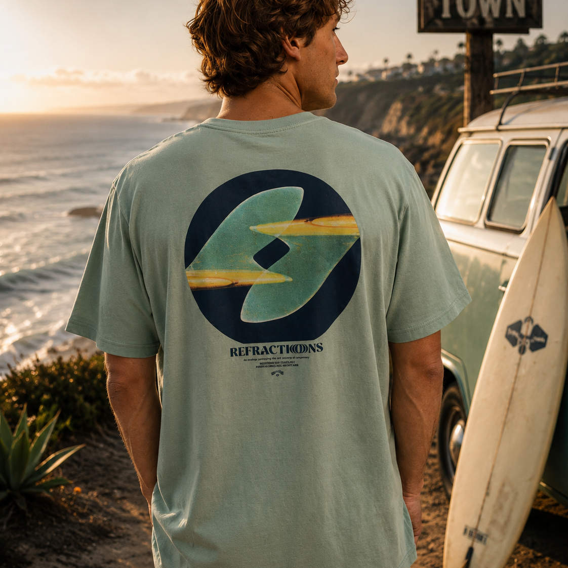 Camiseta Billabong verde vintage hombre en acantilados surf California lifestyle premium sunset