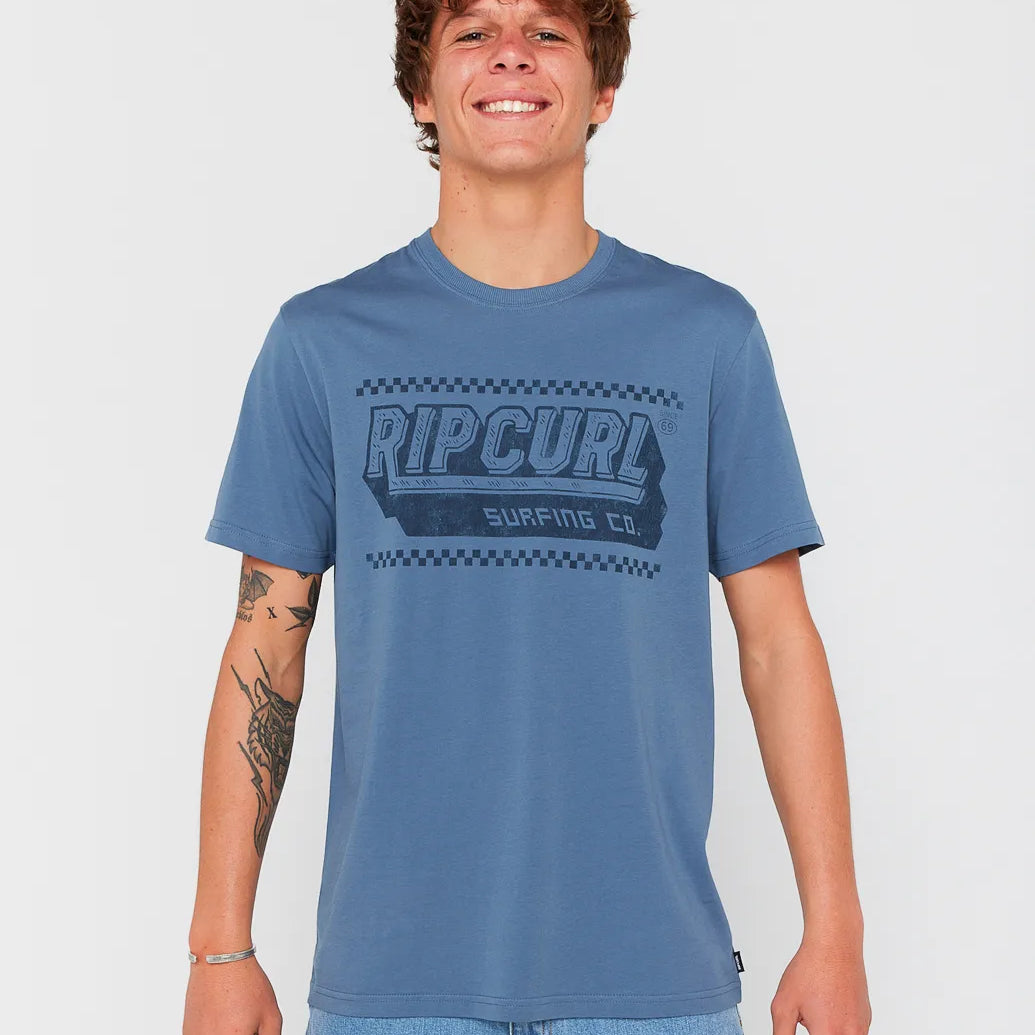 Camiseta Rip Curl Sportline Invader Bluefin hombre azul Bluefin con logo frontal y tejido 100% algodón transpirable