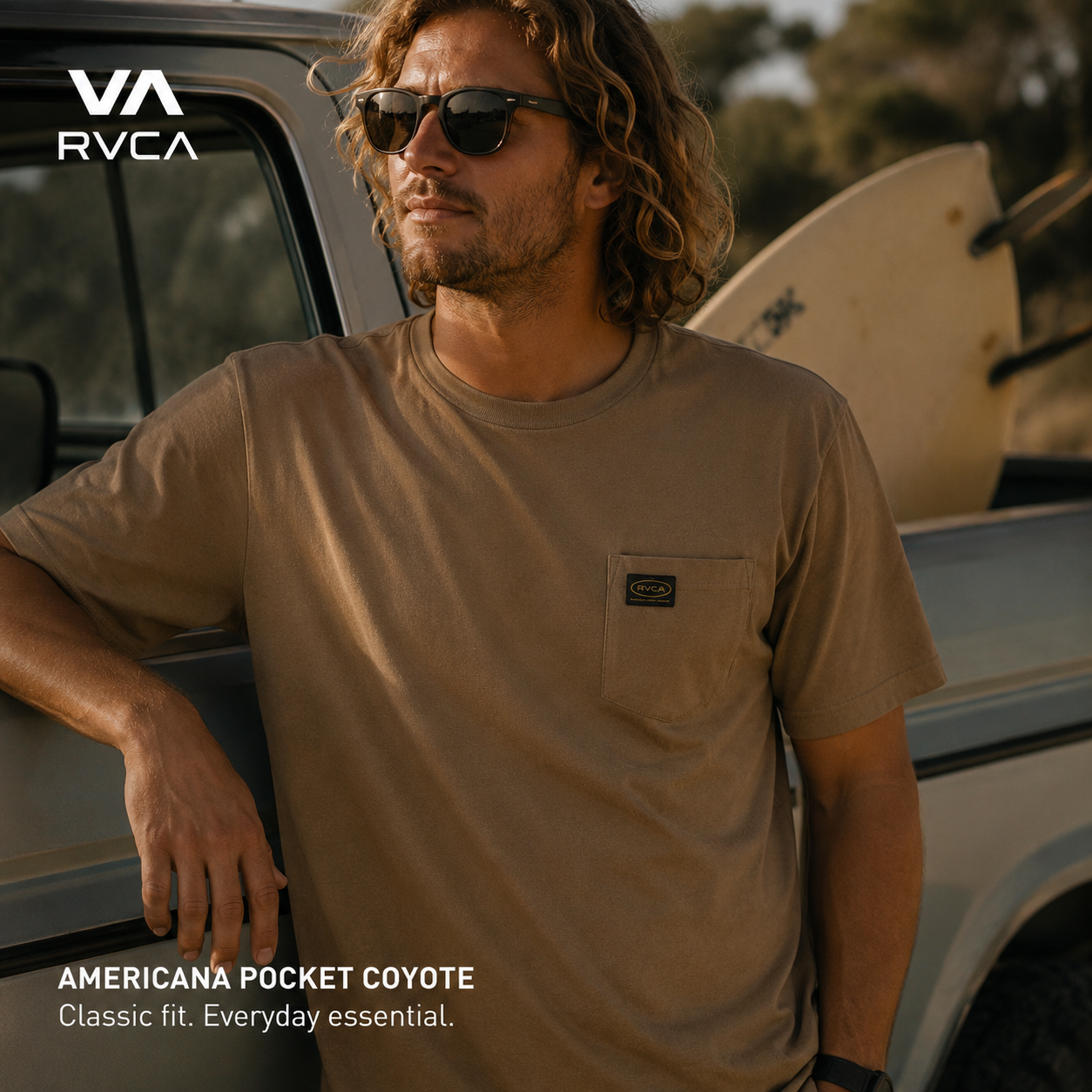 Camiseta Rvca Americana Pocket Coyote beige estilo surfwear premium para hombre
