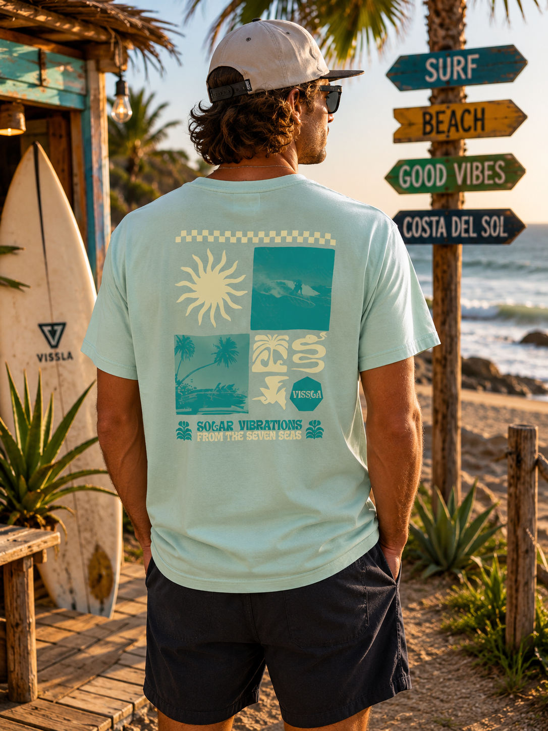 Camiseta Vissla Solar Vibrations Eco Tee Agave en ambiente surf lifestyle premium junto al mar