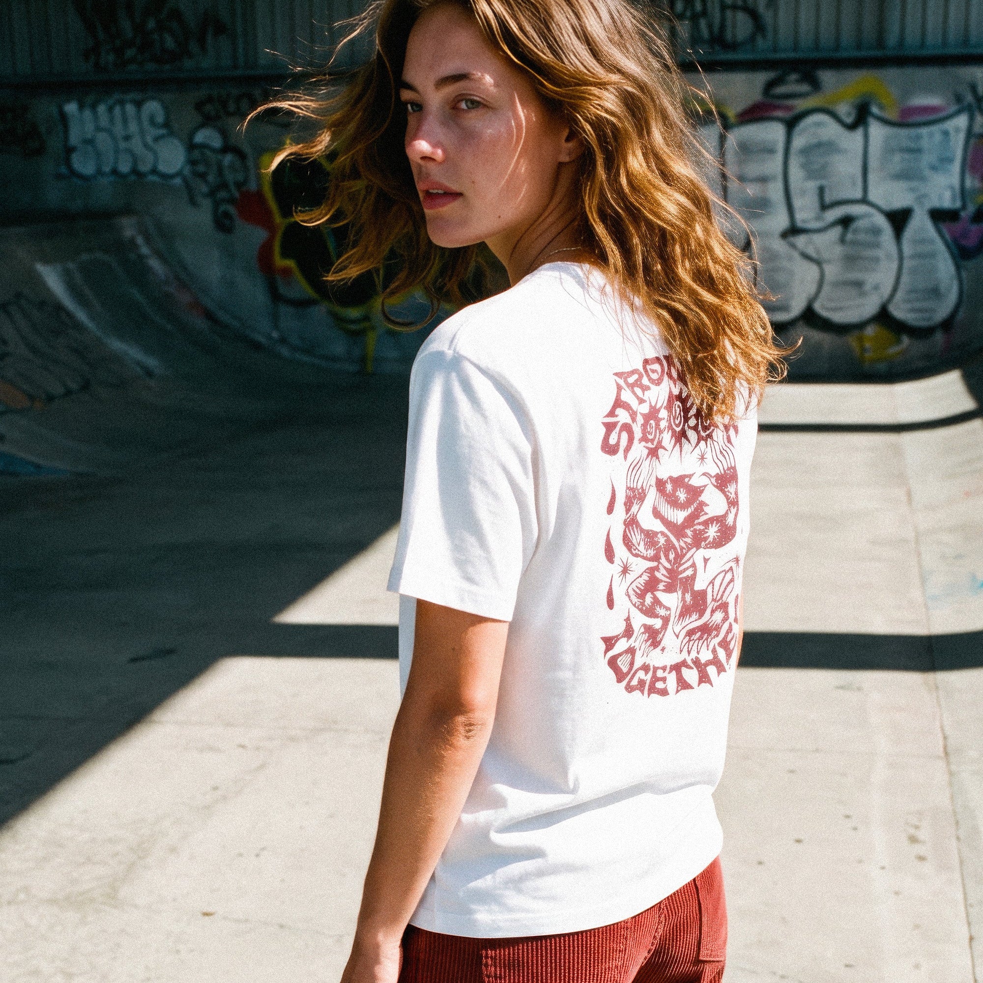 Camiseta Volcom Radical Daze Up White vista trasera oficial