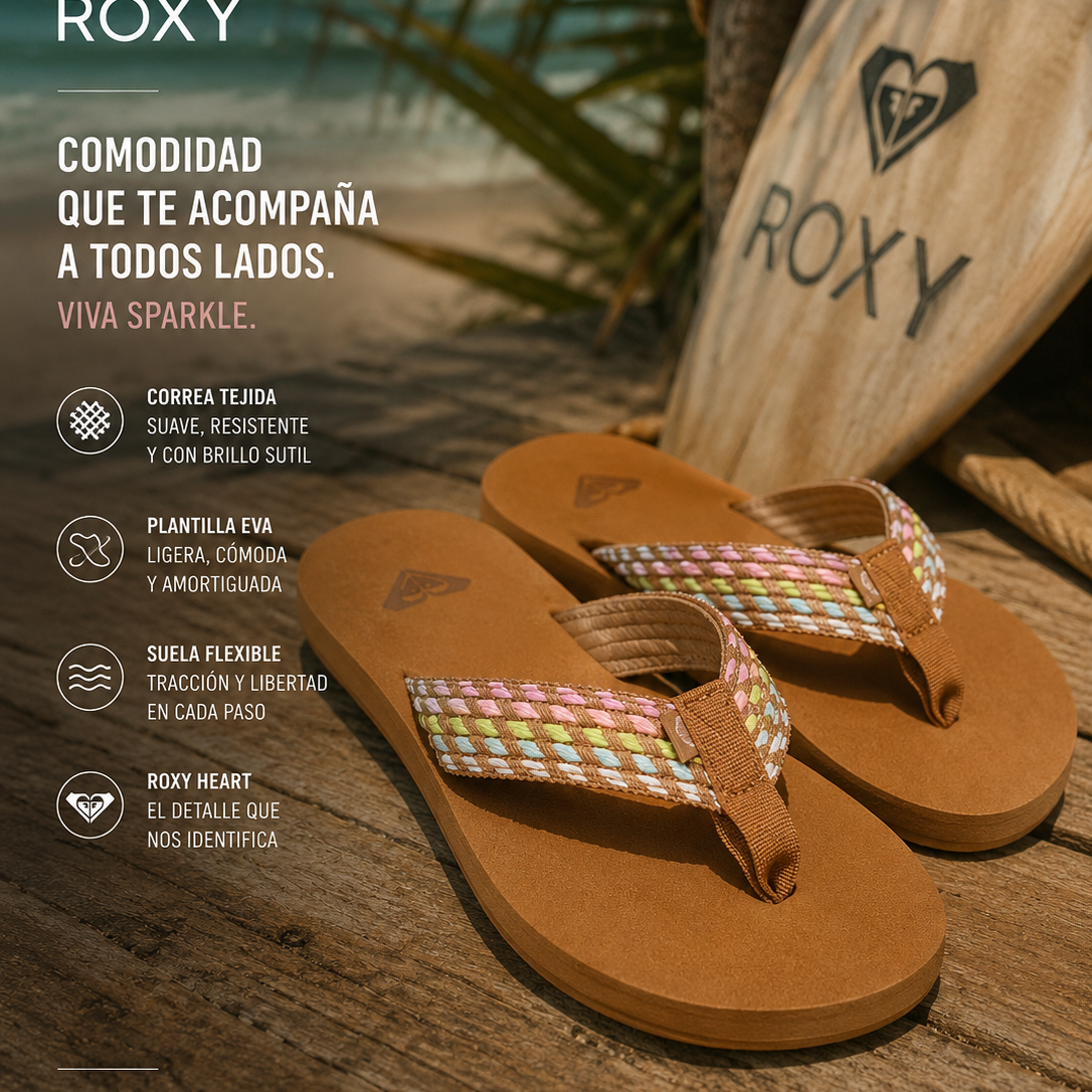 Chanclas Roxy Porto Rope multicolor para mujer en escena beach lifestyle premium sobre madera junto al mar