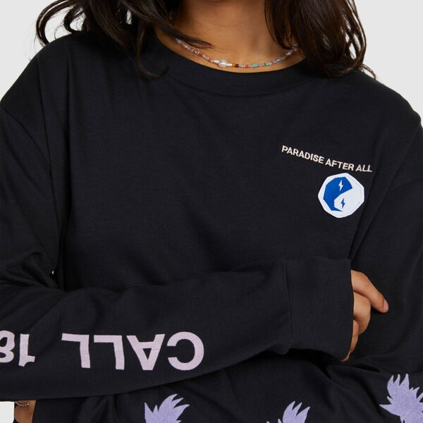 detalle logo camiseta RVCA Paradise Relaxed LS Tee Black mujer
