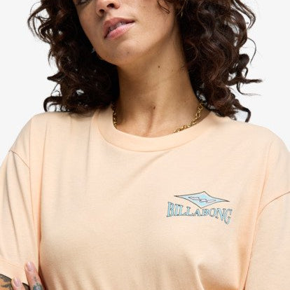 Camiseta Billabong Heritage Baker - Melocotón (Soft Peach) - imagen oficial de producto, vista dtl1