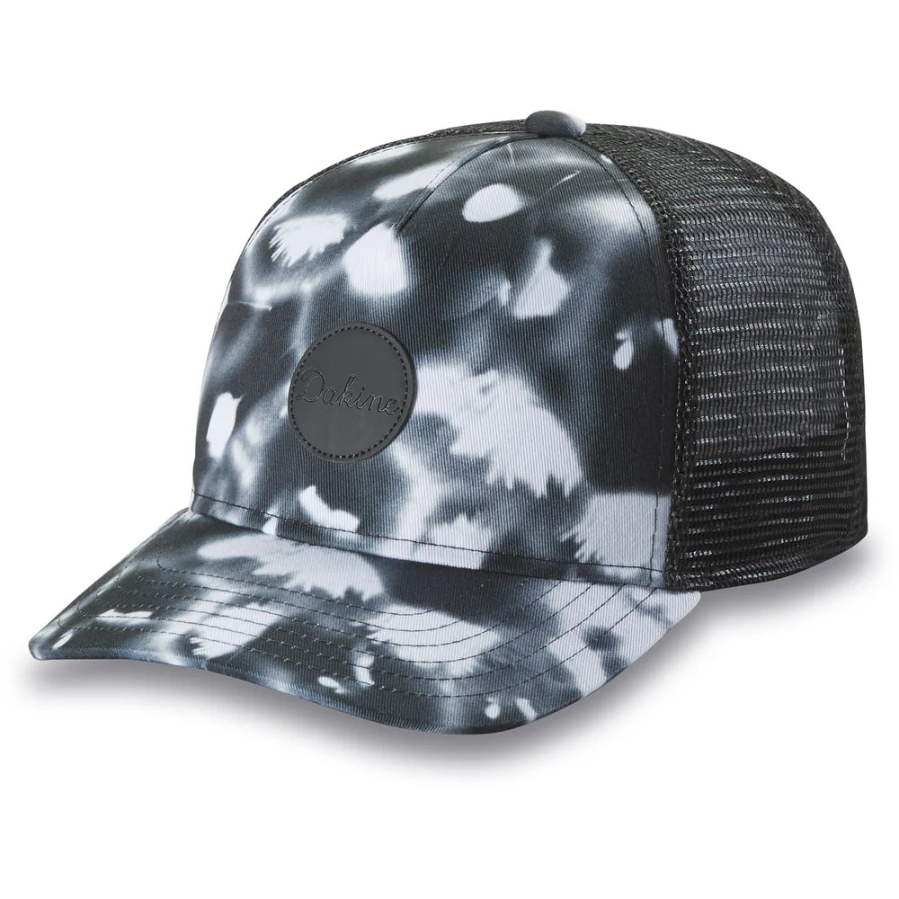 Gorra Dakine Shoreline Trucker Eco Dandelions tie dye negro y blanco con parche en piel y cierre snapback ajustable