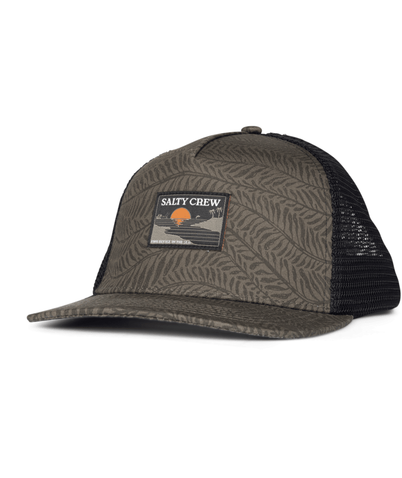 Gorra Salty Crew Reflection Trucker Olive con visera plana, panel frontal estampado y rejilla trasera transpirable