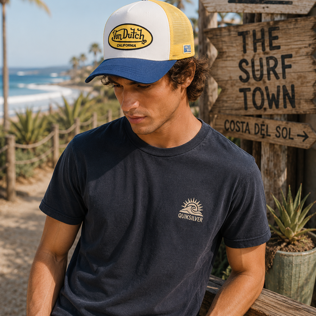 Gorra Von Dutch CB Terry 01 Trucker para hombre en escenario surf lifestyle Costa del Sol