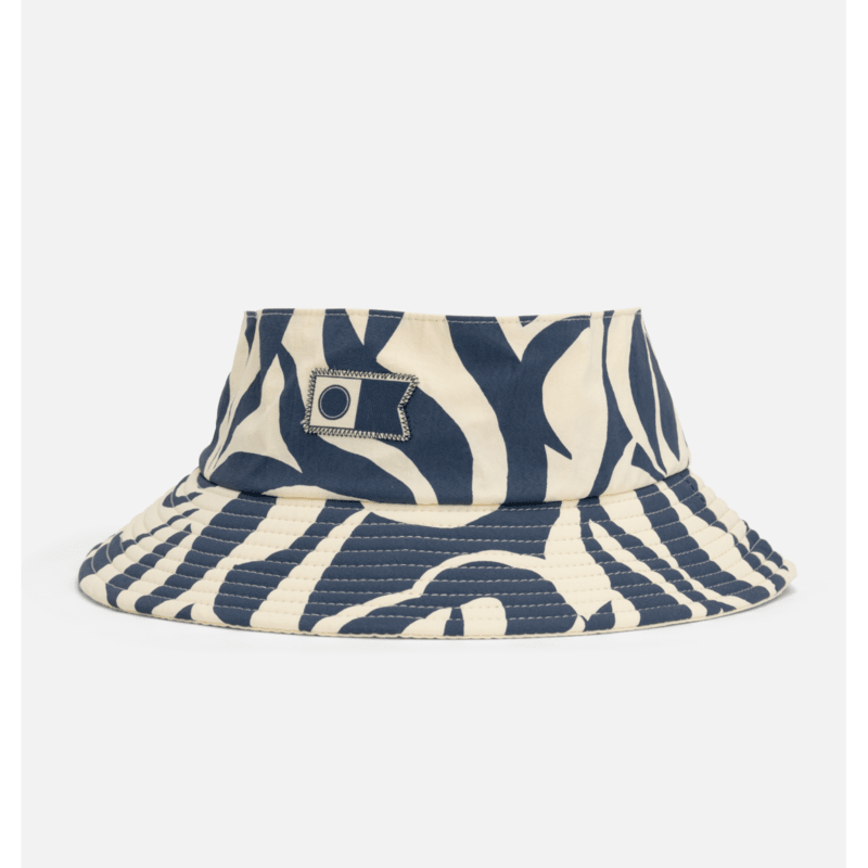 Gorro Salty Crew Ray Days Visor Indigo para mujer con estampado tropical, ala ancha y protección solar para playa y verano