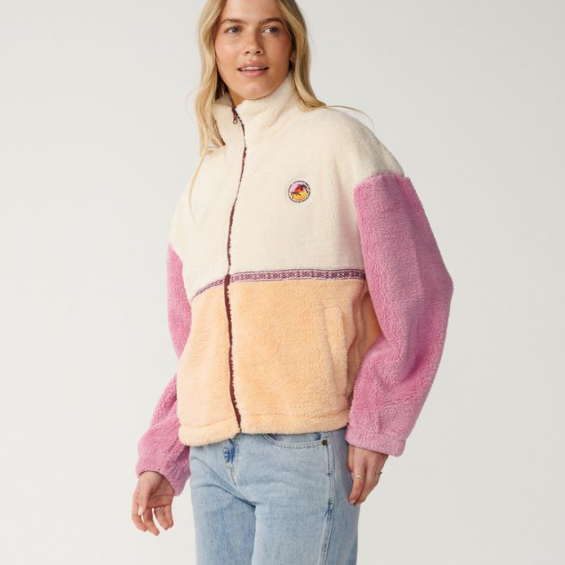 detalle del Forro Polar Rip Curl Surf Revival Hershell