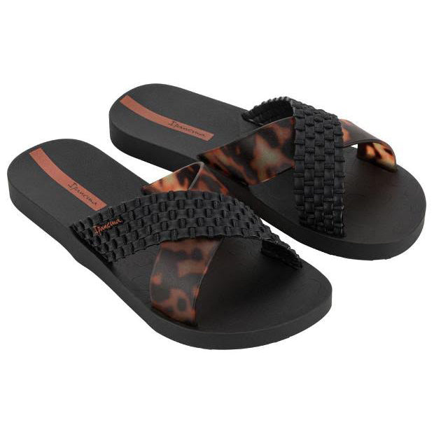 Sandalias Ipanema Sense Slide mujer negras con efecto carey tipo pala elegantes y cómodas para verano
