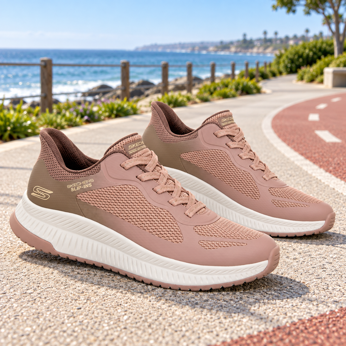 Skechers Slip-ins BOBS Squad 4 Staple Look Marrón Multi en escena deportiva diurna en una imagen editorial propia de the surf town