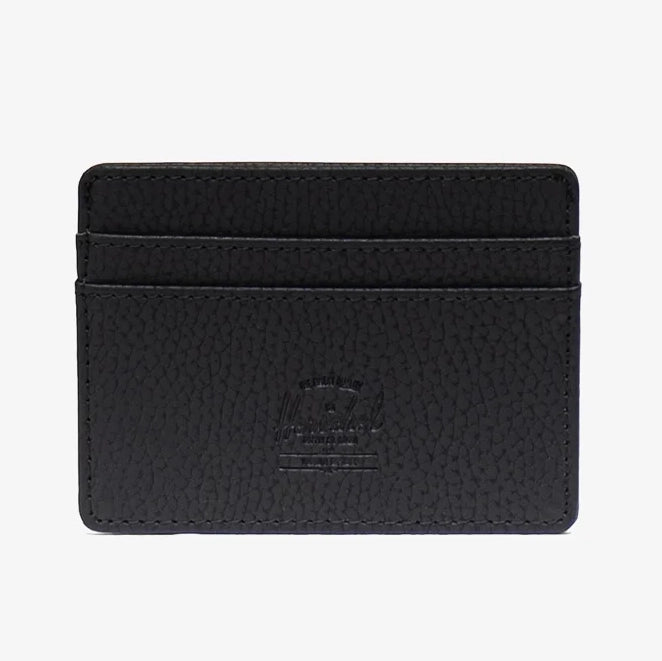Tarjetero Herschel Charlie Vegan Black con diseño minimalista y protección RFID, ideal para llevar tarjetas de forma segura y compacta