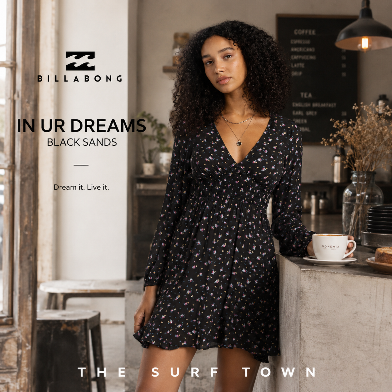 Vestido Billabong In Ur Dreams Black Sands en fotografía editorial propia de THE SURF TOWN en cafetería premium con estilo coastal lifestyle y moda femenina Billabong