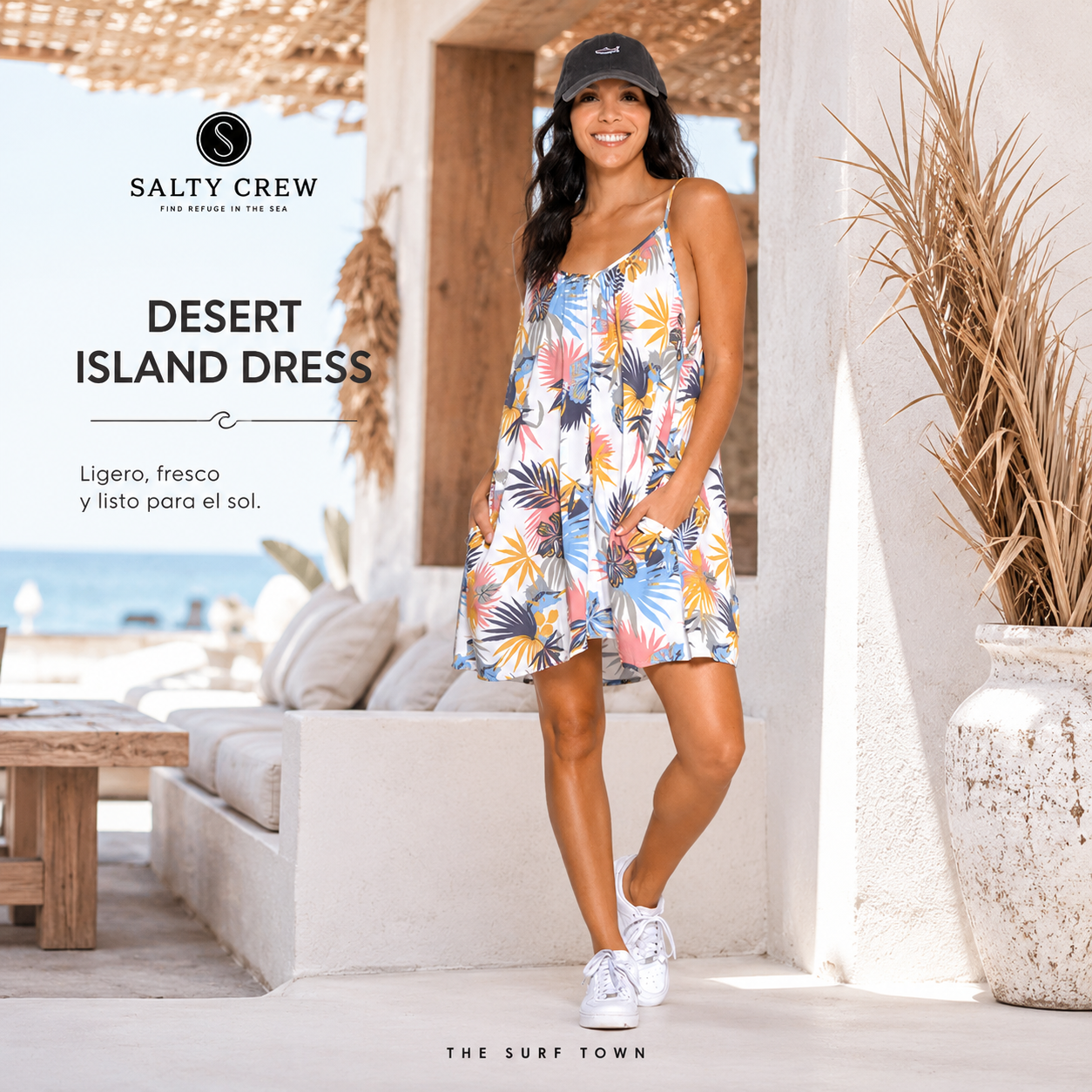 Vestido Salty Crew Desert Island Dress White en fotografía editorial propia de THE SURF TOWN con beach club mediterráneo premium y estilo surf lifestyle femenino
