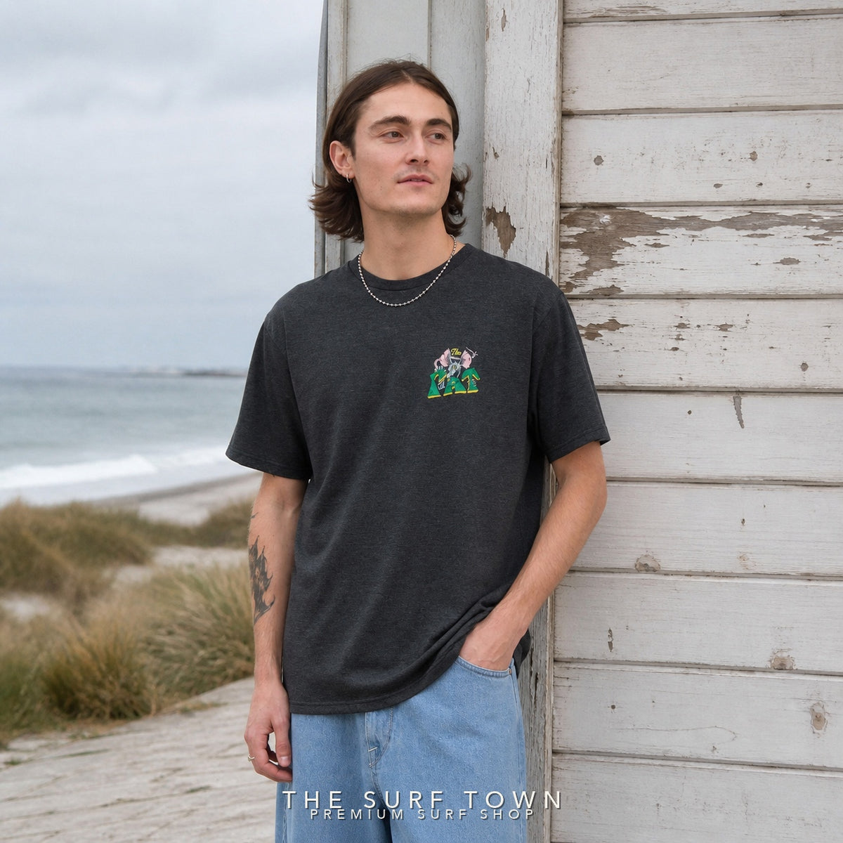 Camiseta Volcom Tipsy Rat Heather Black en costa atlántica - editorial The Surf Town