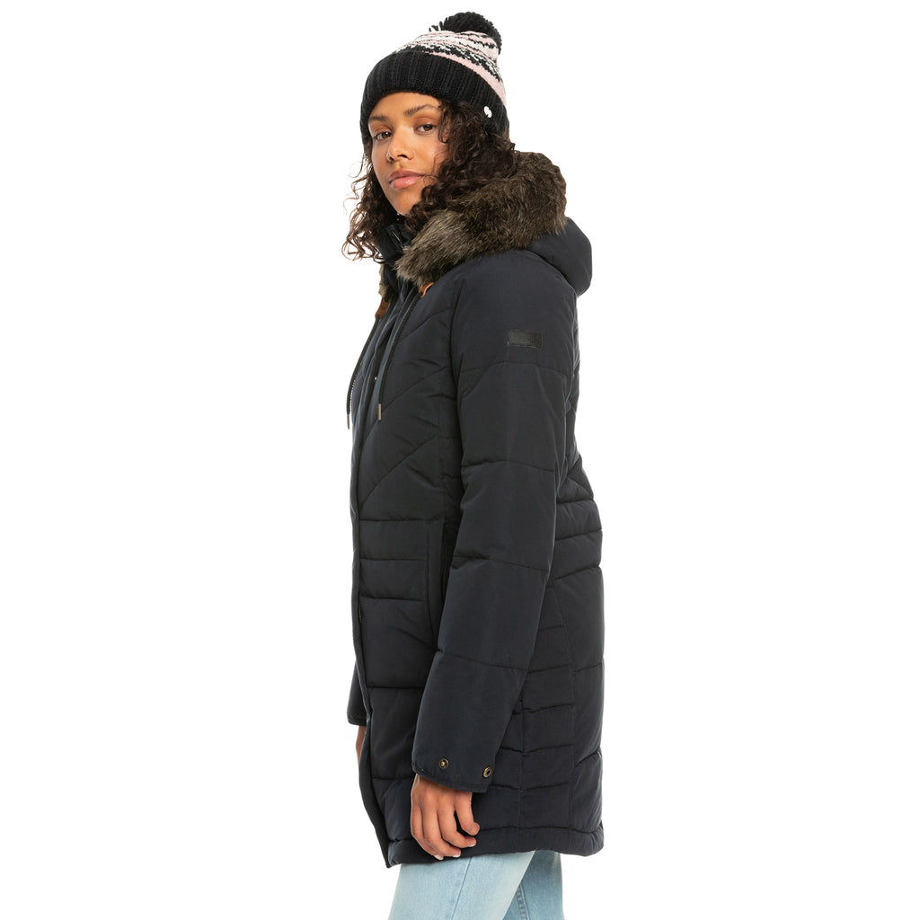 Parka negra con interior forrada, capucha de pelo y corte ajustable en cintura muy femenino