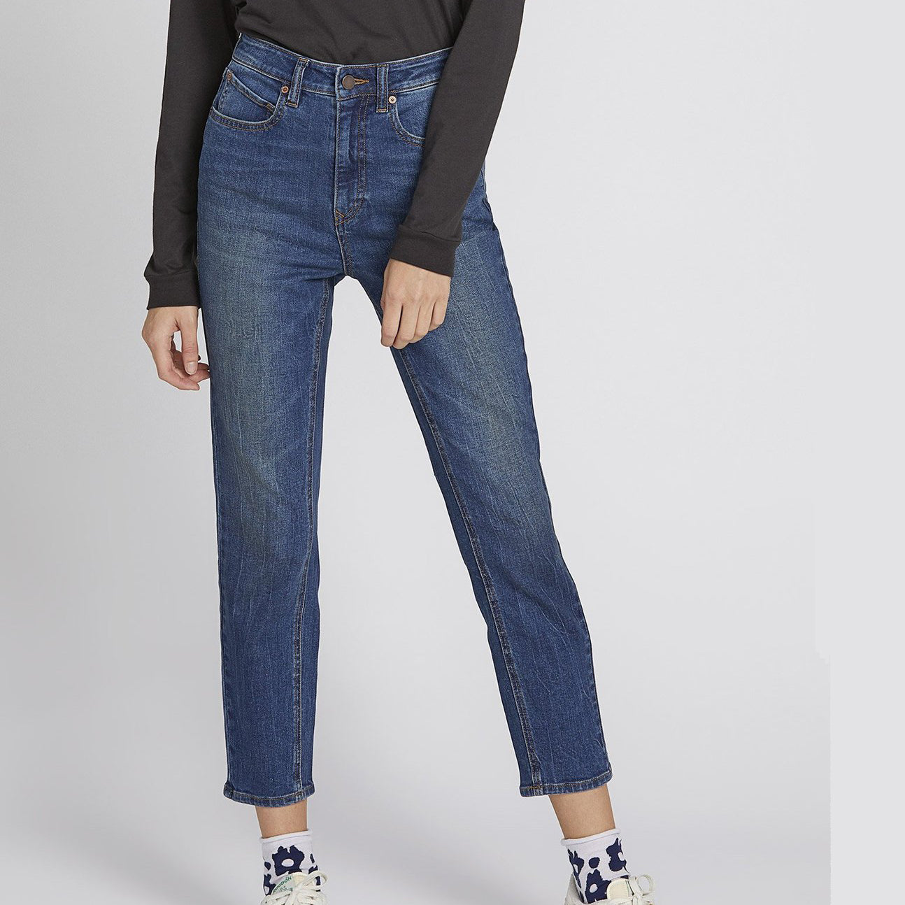 vaqueros VOLCOM mujer Vol Stone Jean Girlfriend Fit denim azul skinny elástico desgastado