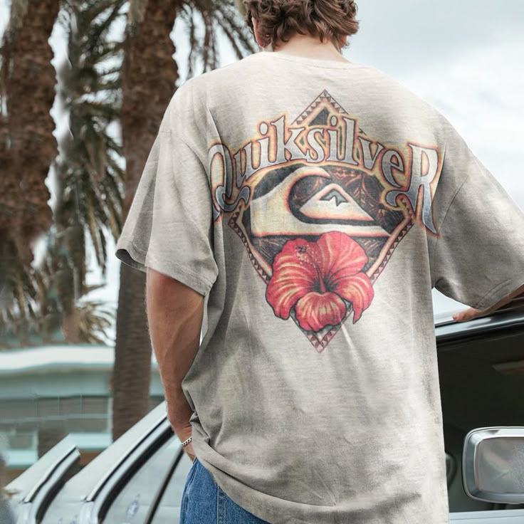 Camisetas oversize surf y streetwear tendencia verano 2026 estilo California