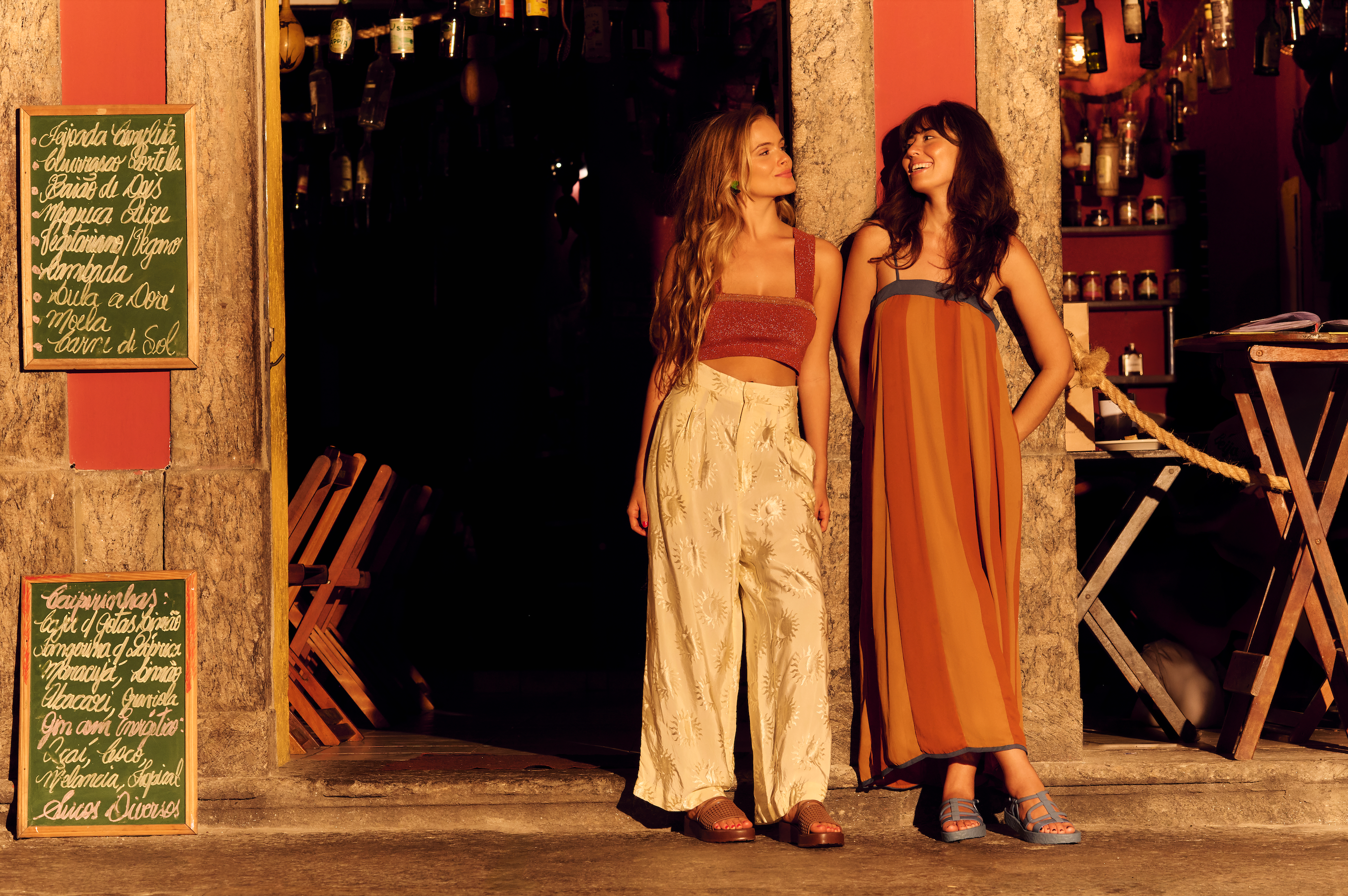 sandalias Ipanema tendencia verano 2026 mujer colores neutros plataforma