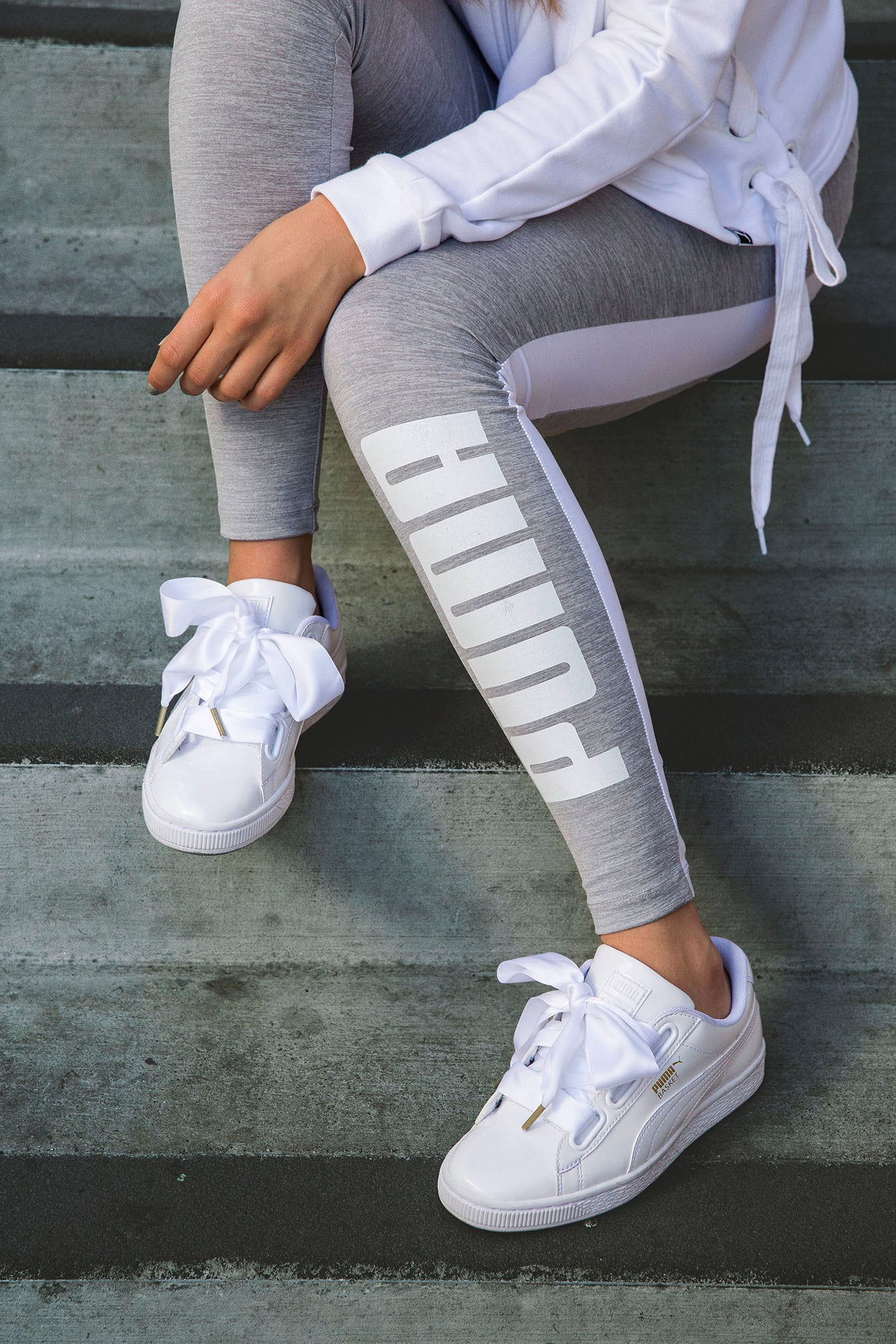 Puma Basket Heart (con lazos)