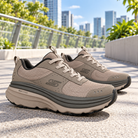 Skechers Max Cushioning Zirrus Zirrostratus Taupe - editorial deportiva