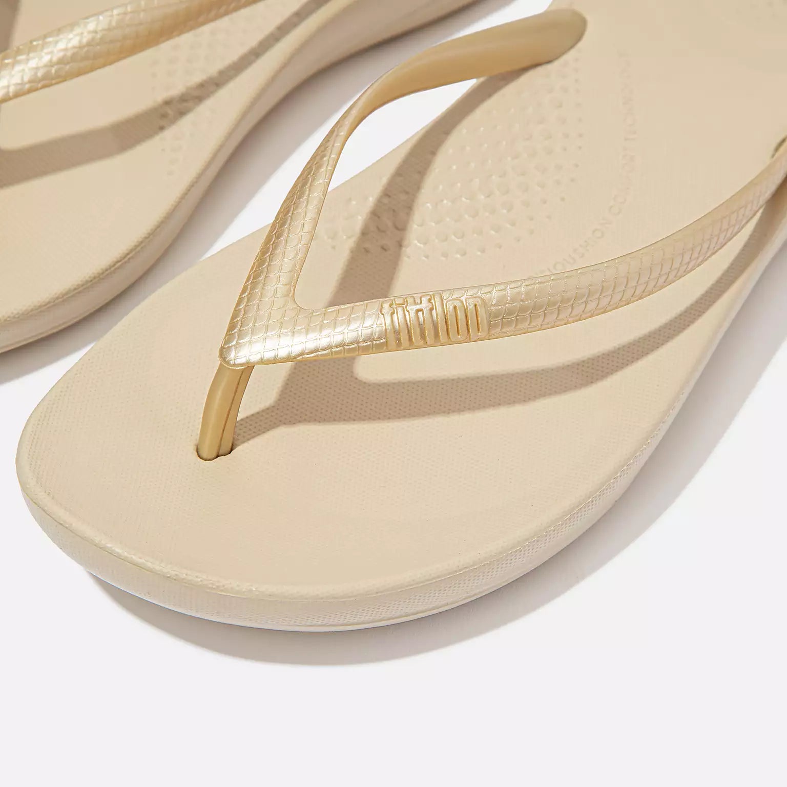 Sandalias Fitflop Iqushion Ergonomic Gold