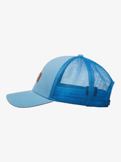 vista lateral de Gorra Quiksilver de color azul con rejilla trasera y logo de piel cosido en la parte delantera
