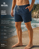 Bañador Rip Curl Volley Offset Washed Navy 15 para hombre en escena editorial coastal premium junto al océano