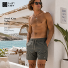 Bañador Salty Crew Small Kine Volley Olive para hombre en color oliva con cintura elástica y secado rápido