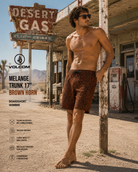 Bañador Volcom Melange Trunk 17 Brown Horn para hombre en escena estación abandonada desierto Nevada lifestyle premium