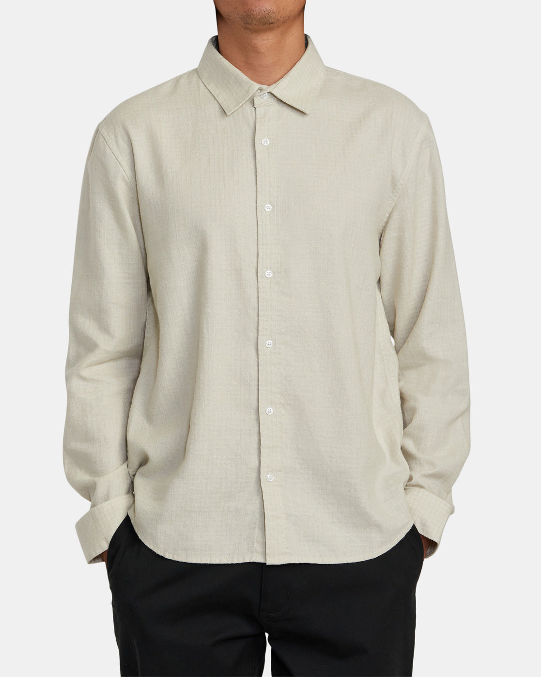Camisa RVCA Hi Grade Natural hombre camisa de lino RVCA estilo surf elegante.