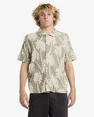 Camisa RVCA Palm Fall Jade hombre camisa manga corta verde estampado palmeras surf verano