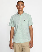 Camisa RVCA That'll Do Green Haze hombre camisa surf RVCA manga corta color verde.