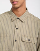 Camisa Volcom Tradestone Light Khaki para hombre - vista oficial 7