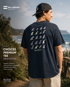 Camiseta Billabong Choices Premium Graystone para hombre en escena editorial coastal premium junto al océano