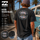 Camiseta Billabong Rotor Washed Black negra con gráfico trasero floral en escena surf lifestyle coastal roadtrip