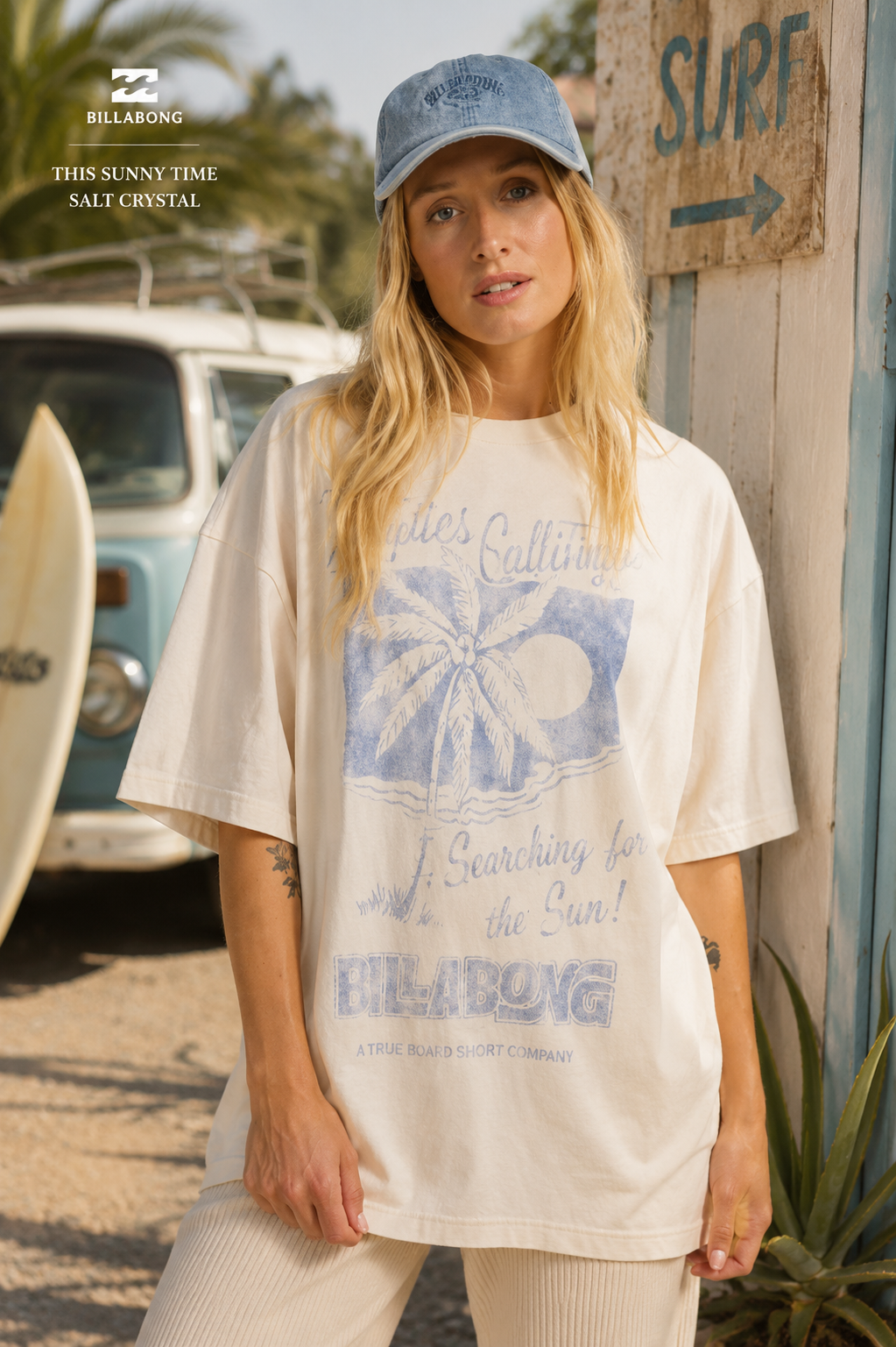 Camiseta Billabong This Sunny Time Salt Crystal para mujer en escena lifestyle surf con luz natural y estética coastal premium
